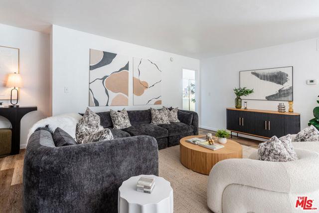 Foto del edificio - 9950 Durant Dr