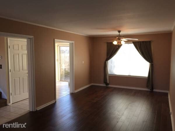 Primary Photo - 386 Riverbend Dr