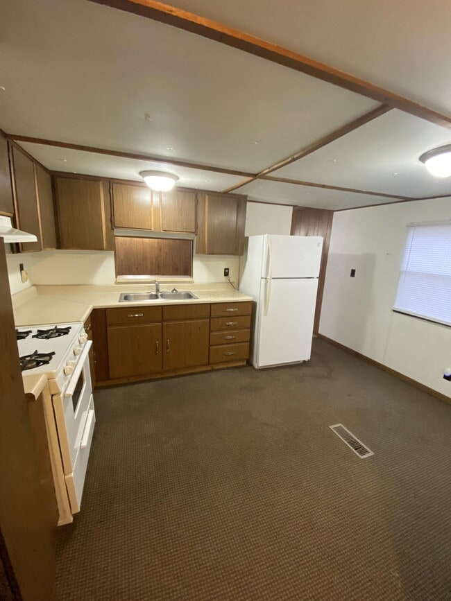 Foto del edificio - 74980 444th Rd