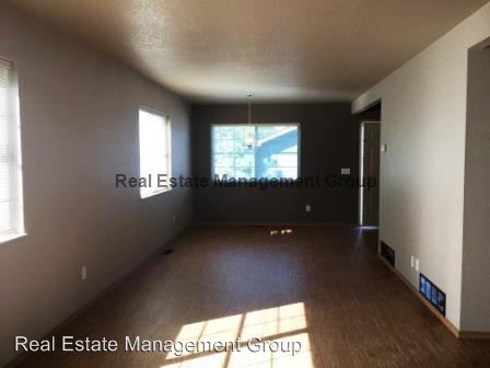 Foto del edificio - 4841 Bordeaux Blvd