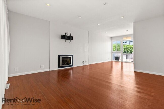 Foto del edificio - 1120 Oakwood Dr