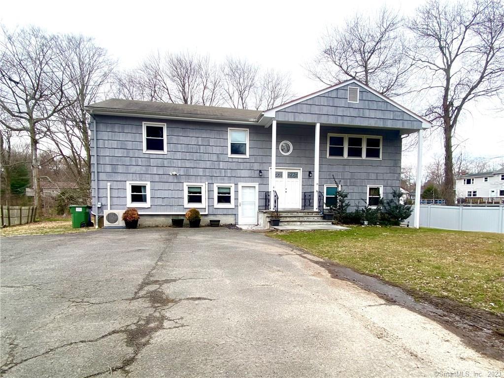 4 Robert Ln, Westport, CT 06880 Room for Rent in Westport, CT