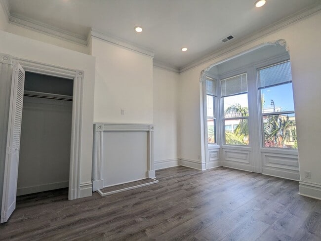 Building Photo - castro 480
