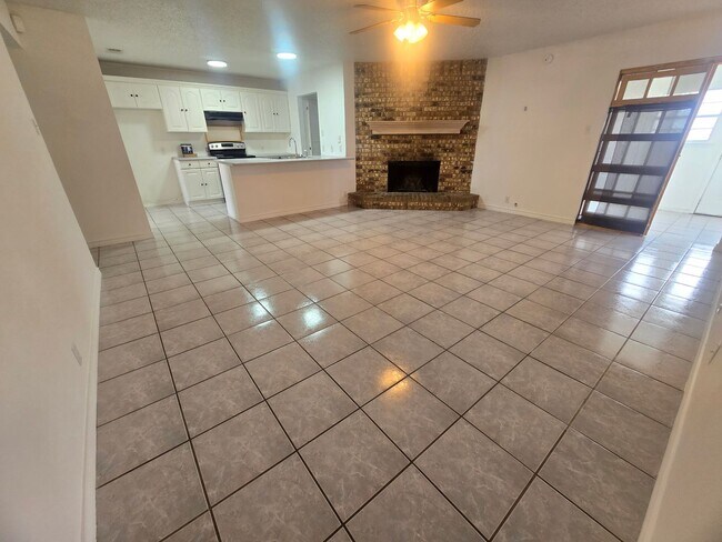 Foto del edificio - 1105 N Nolan River Rd