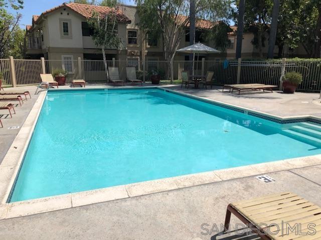Swimming pool - 10303 Azuaga St