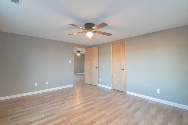 Building Photo - 1228 Crossland Ave