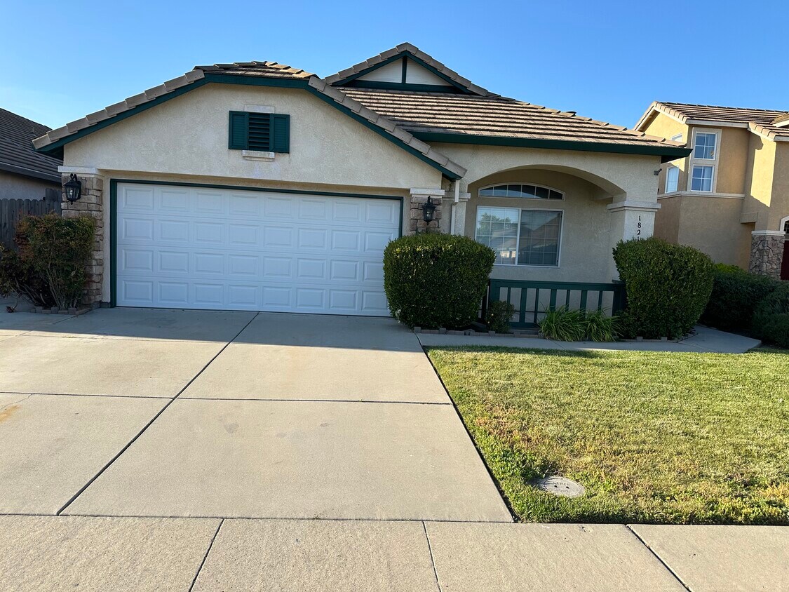 1821 Bergthold St, Manteca, CA 95336 House Rental in Manteca, CA