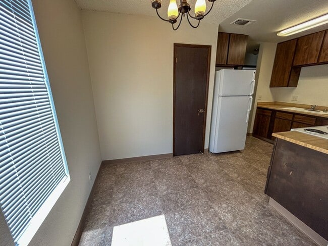 Building Photo - 951 Jamieson Ct
