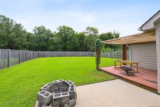 Foto del edificio - 3830 Claiborne Cir