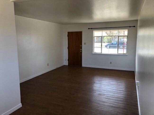 Foto del edificio - 5731 Middlesboro Ave