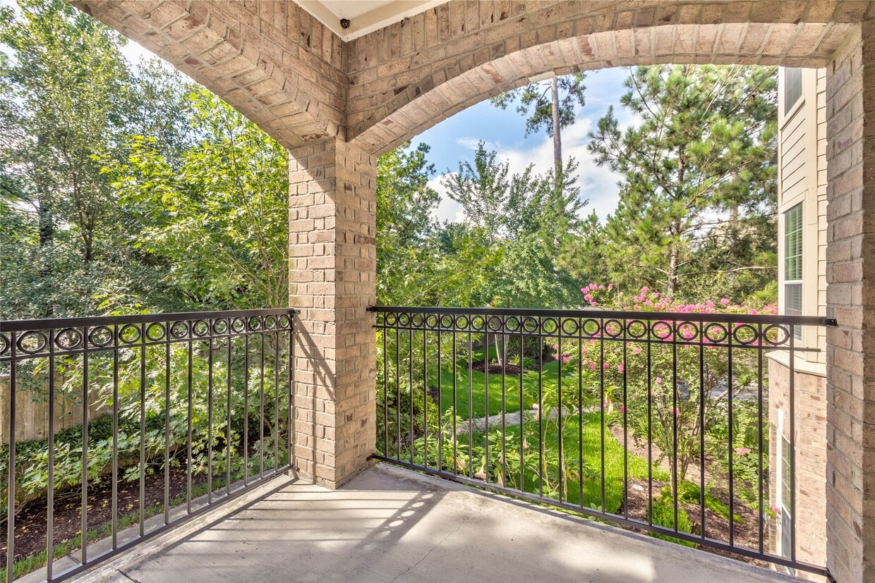 Foto principal - 6607 Lake Woodlands Dr