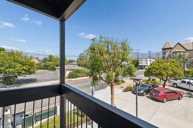 Building Photo - Oak Park Apartments