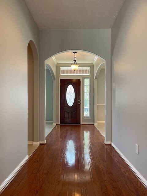 Foto del edificio - 8519 Babbling Brook Ct