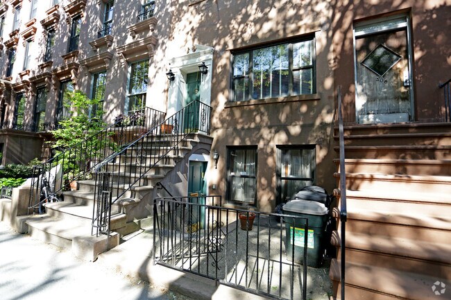 Foto del edificio - 408 Clinton St