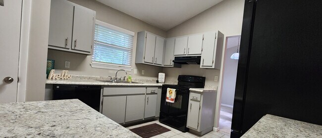 Foto del edificio - 3002 NW 76th Terrace