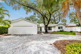 Building Photo - 12831 Shore Dr