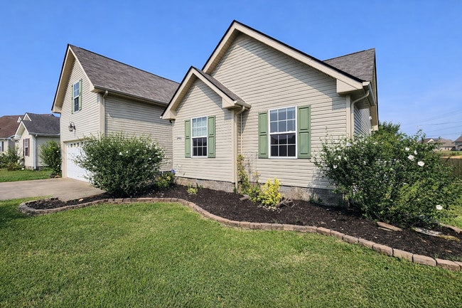 Foto del edificio - $1795 - 3 Beds 2 Baths + Bonus Room