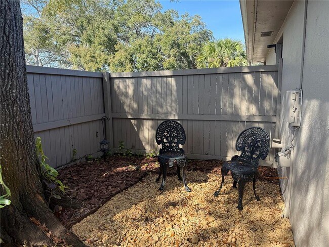 Foto del edificio - 8608 Lake Isle Dr