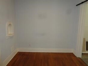Building Photo - 401 W Clay St