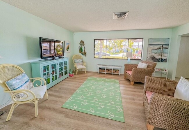 Photo - 4963 Waterbridge Down House