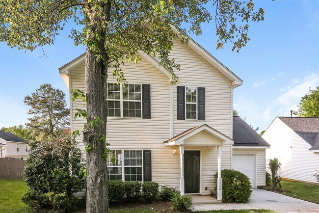 Foto del edificio - 5900 Hewitt Dr