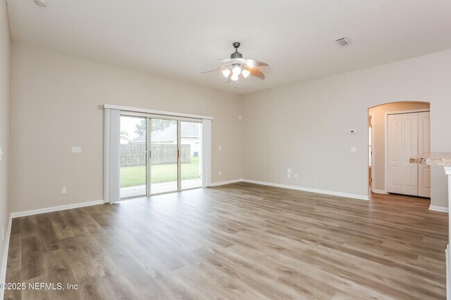 Building Photo - 86016 Cherry Laurel Way