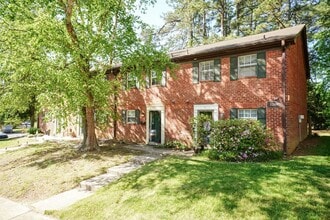 Building Photo - 1209 Manassas Ct