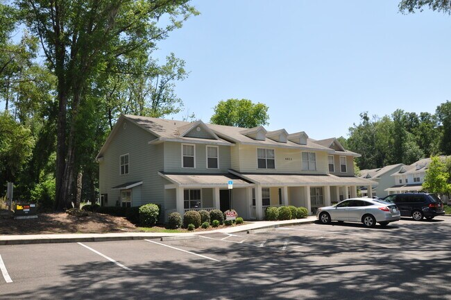Building Photo - 4611 SW 48th Way