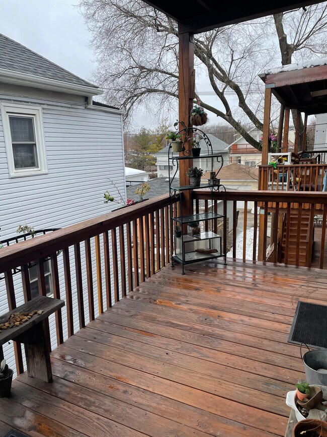 Back Porch 1 - 3745 W Grace St