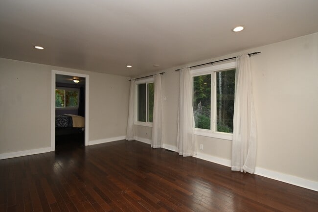 Building Photo - 5395 Erickson St