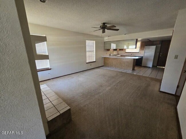 Foto del edificio - 1361 Trudy Elaine Dr