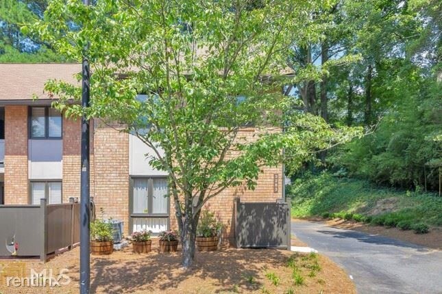 Foto del edificio - 2 br, 2 bath House - 3283 Clairmont North