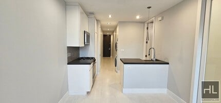 Building Photo - Stanton Street