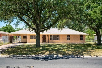 Building Photo - 612 La Vista Ave