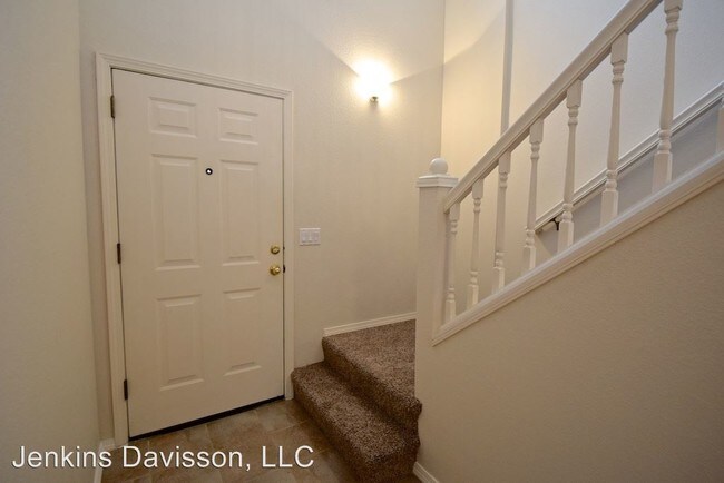 Foto del edificio - 470-472 Harris Ln