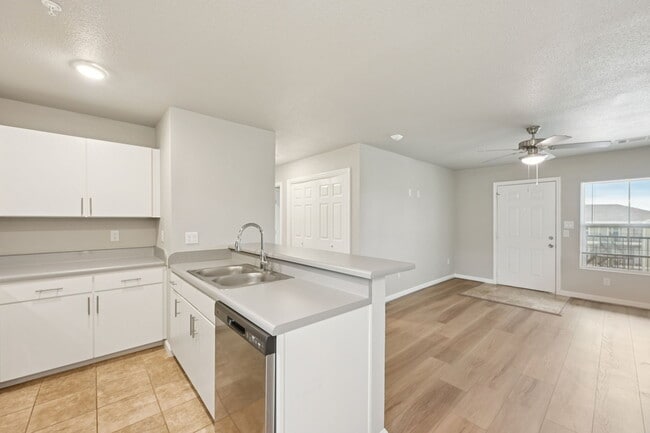 Building Photo - Creekside Haven