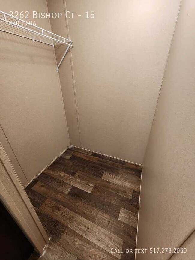 Foto del edificio - 3262 Bishop Ct