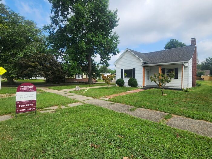Foto del edificio - Bright & Inviting 2 Bedroom 1 Bathroom Home In Clinton
