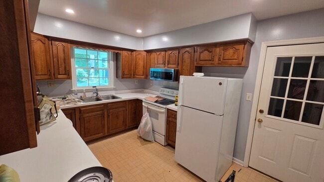 Building Photo - 29305 Pin Oak Way