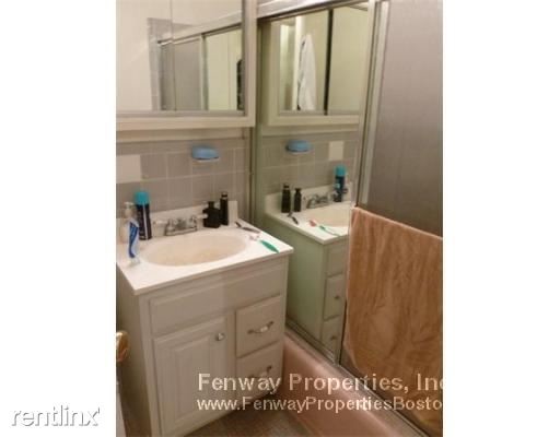 Building Photo - Studio, 1 bath  - 232 Marlborough St Apt 1S