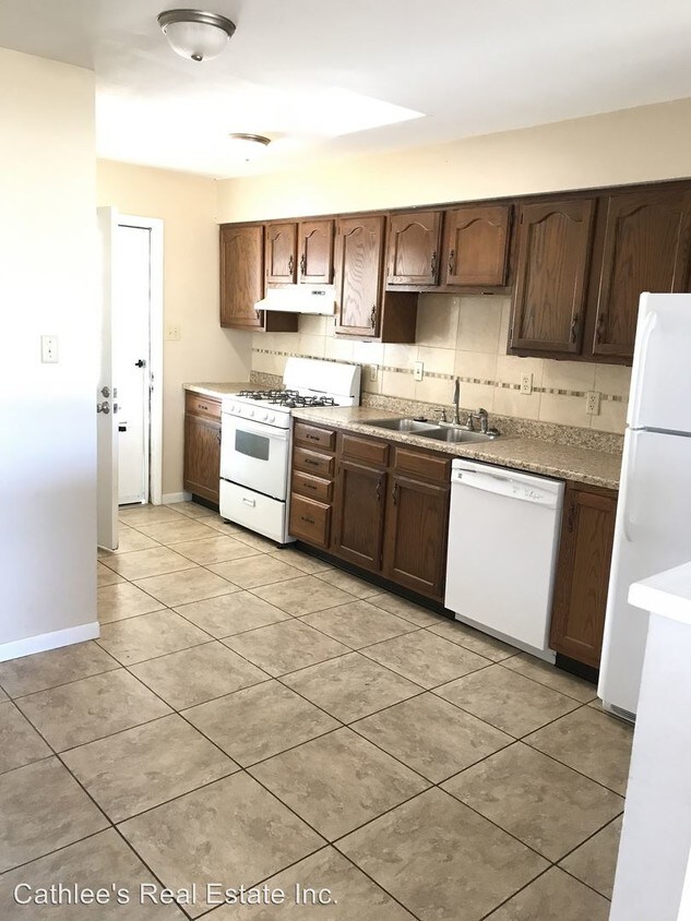 Building Photo - 580 Dorson Cir
