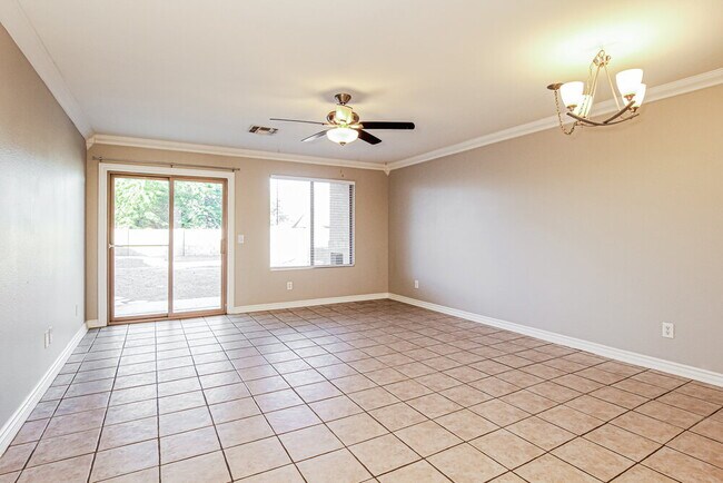 Building Photo - 947 E Via Elena St