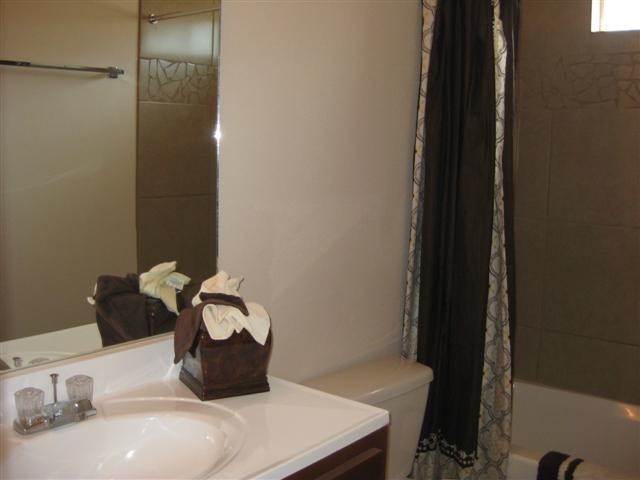 Foto del edificio - 3344 Scarlet Point Dr