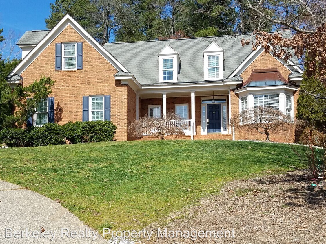 Primary Photo - 4 br, 3.5 bath House - 2904 Leatherleaf Dr.