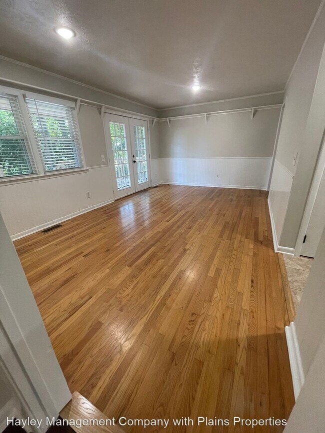 Foto del edificio - 4 br, 2.5 bath House - 215 Green St.