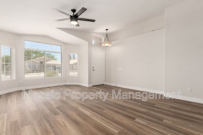 Foto del edificio - 2252 E Ross Ave