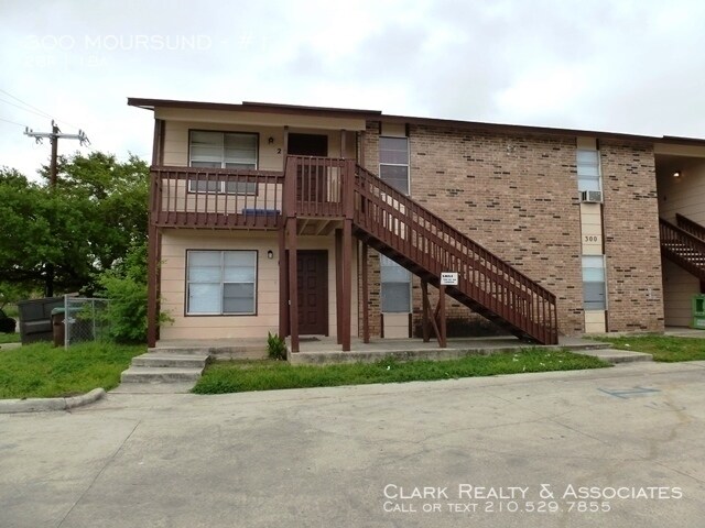 Foto del edificio - 300 Moursund Blvd. #1, San Antonio, TX. 78221