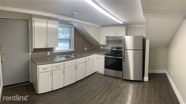Building Photo - NE 2 bed upper at 736 North