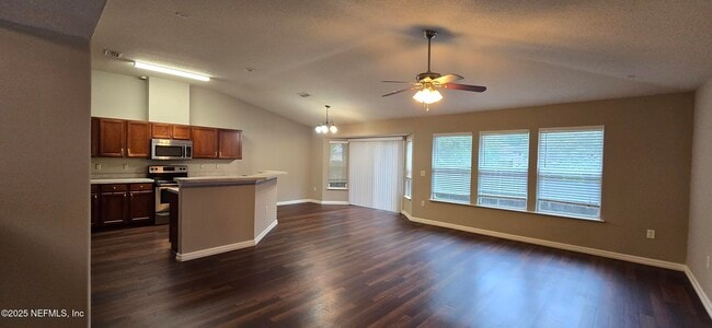 Building Photo - 2403 Brian Lakes Dr E