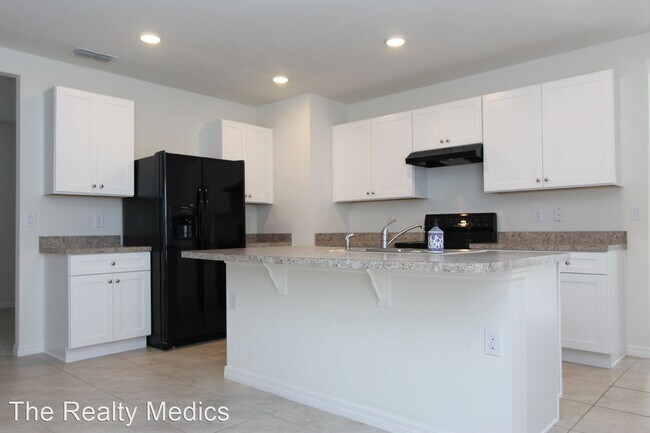 Building Photo - 3 br, 2 bath House - 552 Armoyan Way